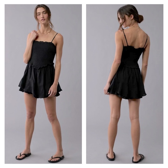 AE American Eagle Black Smocked Bella Ruffle Tiered Romper Playsuit Boho Prairie - Picture 8 of 9